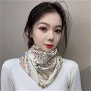 autumn fashion trend lady retro print buckle scarf warm Collar