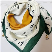 (H)autumn fashion trend lady retro print buckle scarf warm Collar