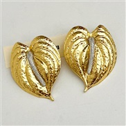 (gold silvery )occidental style exaggerating big leaves unique earrings woman high temperament ear stud