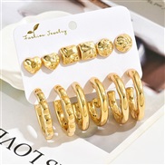 (B) set occidental style wind gold retro circle personality exaggerating geometry heart-shaped Round color retention ea