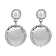 ( White k)E high temperament all-Purpose ear stud woman  occidental styleins wind personality trend Pearl earrings