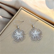 (E1716 5/silvery )occidental style brief geometry Round diamond  personality exaggerating hollow flowers earrings