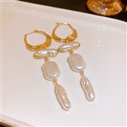 ( whitePearl )retro Irregular Pearl tassel buckle earrings personality exaggerating temperament high Earring woman