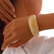 ( 1  Beige 2473)occidental style  exaggerating Irregular translucent width surface bangle  personality Acrylic geometry